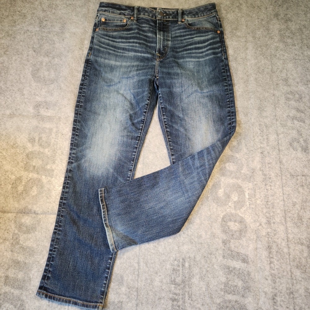 American Eagle athletic men's jeans sz 33x32 blue actual size (34x29)